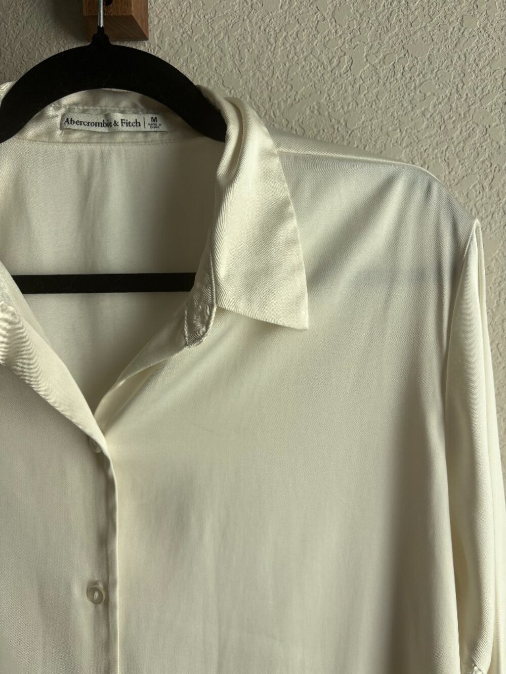 Abercrombie Ivory Satin Button Front Blouse - Size M